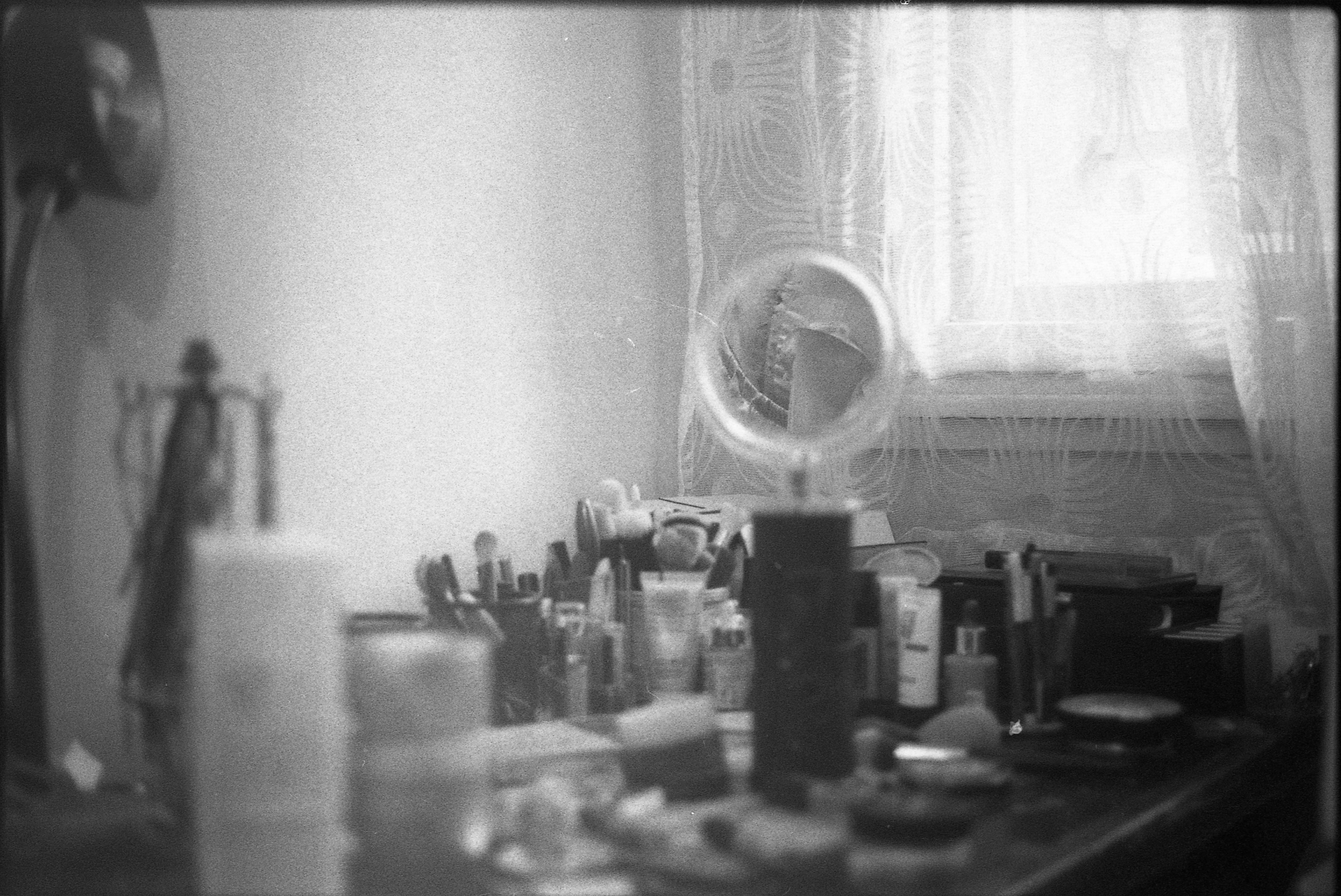Anja - Dressing table environment